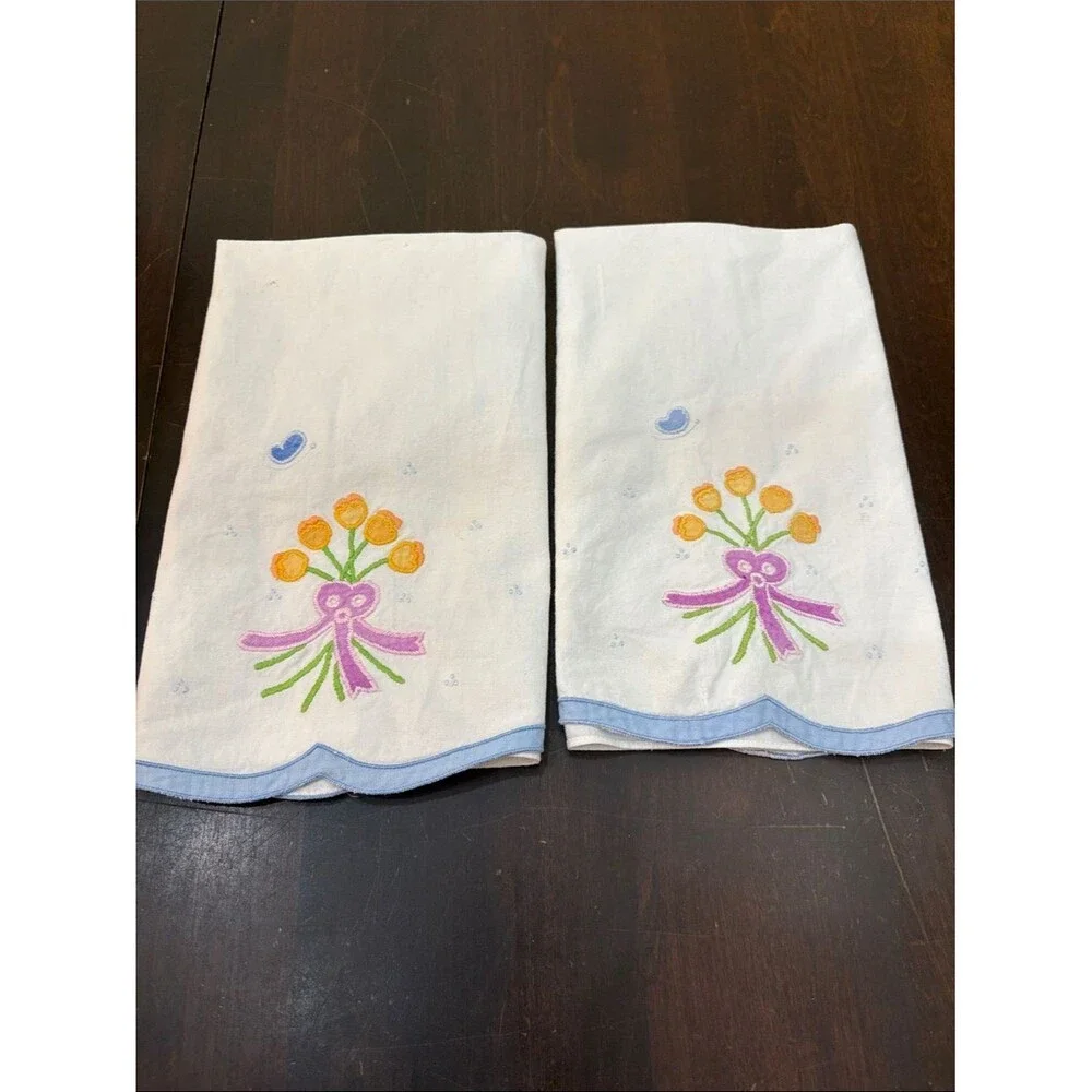 Embroidered Floral Bouquet Guest Towels